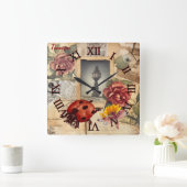 Monogram, rustikal, floral und Libelle Quadratische Wanduhr (Zuhause)