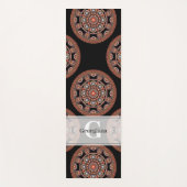 Monogram Safari Sunset Bohemisch Polka Dot Mandala Yogamatte (Vorderseite)