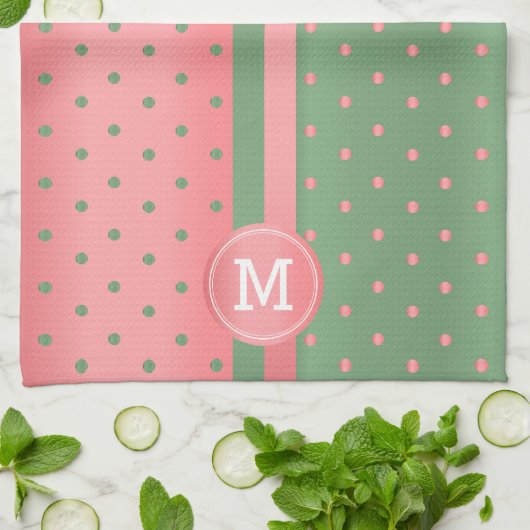 Monogram Sage Green and Coral Polka Dot Handtuch (Gefaltet)