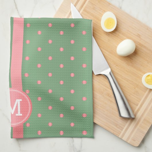 Monogram Sage Green and Coral Polka Dot Handtuch (Viertel Falte)