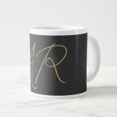 Monogram Schlicht Graubeige anpassen Jumbo-Tasse (Vorderseite Rechts)