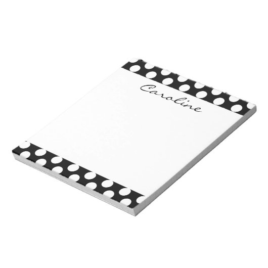 Monogram Schwarz-weiß Trendy Fun Polka Dot Muster Notizblock (Rotiert)