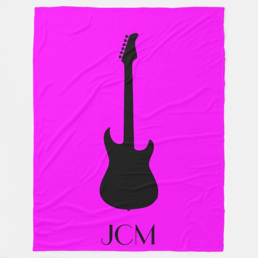 Monogram Schwarze E-Gitarre auf Rosa Fleecedecke (Vorderseite)