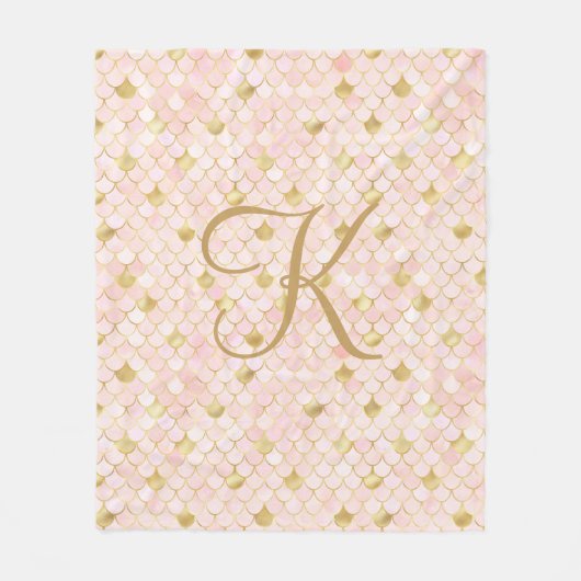 Monogram Script Blush Pink Gold Mermaid Scales Fleecedecke (Vorderseite)