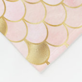 Monogram Script Blush Pink Gold Mermaid Scales Fleecedecke (Ecke)