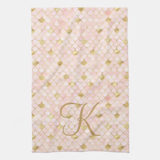 Monogram Script Blush Pink Gold Mermaid Scales Geschirrtuch (Vertikal)