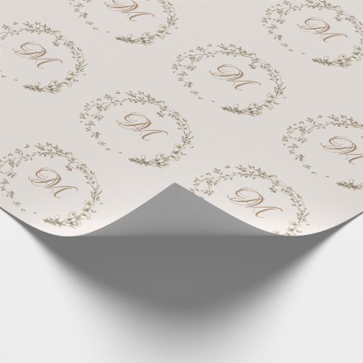 Monogram Script Elegant Wreath Wedding Geschenkpapier (Ecke)
