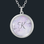 Monogram Script White Gray Lila Floral Versilberte Kette<br><div class="desc">Monogramm diese schöne weiße,  graue und lila blumensilberne Halskette. Diese machen großartige Bräunungsgeschenke oder Geburtstagsgeschenke für sie.</div>