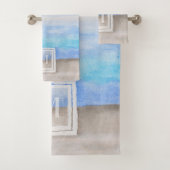 Monogram Sea & Sand Blue und Tan Badhandtuch Set (Insitu)