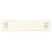 Monogram Silver Letter M Cremetisch Runner Kurzer Tischläufer (Horizontal)