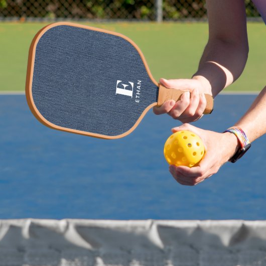 Monogram Simple Modern Medium Blue Denim Print Pickleball Schläger (InSitu)