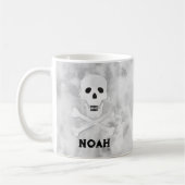 Monogram Skull and Crossbones Halloween Tasse (Links)