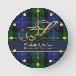 Monogram Smith Tartan Blue Green Gold Newlyweds Runde Wanduhr