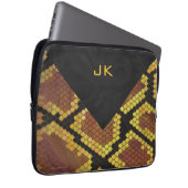 Monogram Snake Brown und Gold Print Laptopschutzhülle (Vorne Rechts)