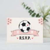 Monogram Soccer Wedding RSVP Card mit rosa Herz Karte (Stehend Vorderseite)