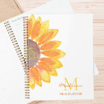 Monogram-Sonnenblume Planer<br><div class="desc">Dieser botanische Essensplaner ist mit einer gelben Aquarellsonnenblume und Monogramm in stilvoller Typografie dekoriert. Es ist leicht anpassbar und eine tolle Küche Geschenk für einen Sonnenblumenfreund. Original Wasserfarbe © Michele Davies.</div>