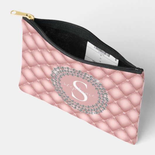 Monogram Sparkly Diamonds Tufted Custom Blush Pink Zubehörtasche (Offen)