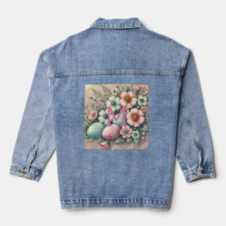 Monogram Spitzenpink-Blüteneier Ostereier in einem Jeansjacke