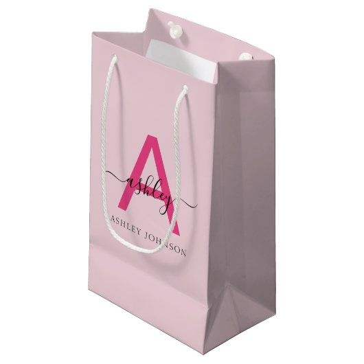 Monogram Stylish Modern Hot Pink Kleine Geschenktüte (Vorderseite Schrägansicht)