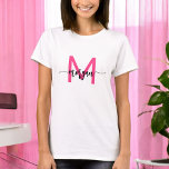 Monogram Stylish Modern Hot Pink T-Shirt<br><div class="desc">Mit unserem Monogram Stylish Modern Hot Pink T - Shirt heben Sie Ihren Kleiderschrank auf! Dieses Tee mit einem kühnen, heißen rosa Farbton ist personalisiert mit Ihrem Monogramm in einem eleganten, modernen Schriftart für ein elegantes, individuelles Aussehen. Aus weichem, hochwertigem Stoff gefertigt, bietet es den ganzen Tag Komfort und Langlebigkeit....</div>