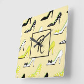 Monogram Stylish Yellow High Heels Quadratische Wanduhr (Winkel)