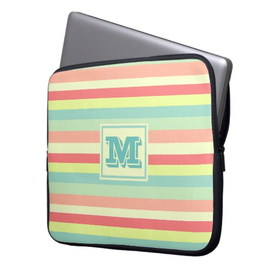 Monogram Summer Stripes Laptopschutzhülle (Vorderseite Links)