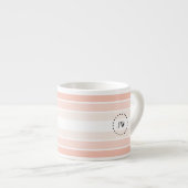 Monogram Trendy Coral Pink Pastel Espresso Tasse (Vorderseite Rechts)