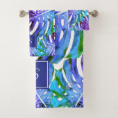 Monogram Tropical Leaf Muster Lila Blue Modern Badhandtuch Set (Insitu)
