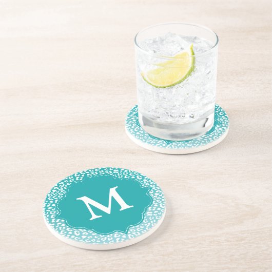 Monogram Turquoise Leopard Print Getränkeuntersetzer (Seite)