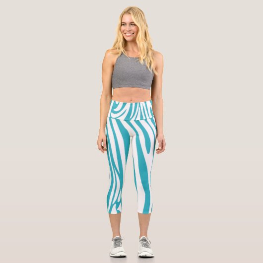 Monogram Turquoise Striped Zebra Muster Trendy Capri Leggings (Vorderseite)
