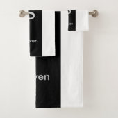 Monogram Two Tone Modern Black and White Badhandtuch Set (Insitu)