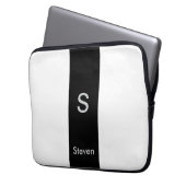 Monogram Two Tone Modern Black and White Laptopschutzhülle (Vorderseite Links)