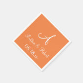 Monogram Vibranly Orange Beste farbige Napkins Serviette (Ecke)