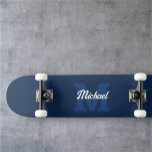 Monogram Vintag Calligraphy Navy Blue Skateboard<br><div class="desc">Fett Monogramm kombiniert mit Vintager Kalligraphie.</div>