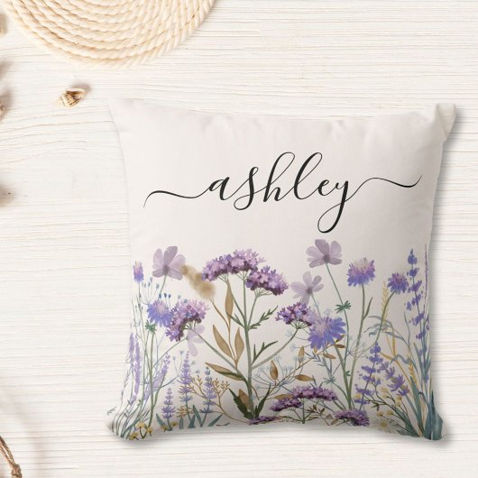 Monogram Wasserfarbe Lila Wildblume Meadow Kissen