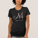 Monogram Wedding Announcement Pink & White T - Shi T-Shirt<br><div class="desc">Monogram Wedding Announcement Eleganter T - Shirt. Kleine,  aber elegante Art,  Ihre Hochzeit mit Ihren Anfangsnamen und Datum in der oberen links Ecke des Shirts zu dokumentieren. Sie können die Farben auswählen und natürlich mit Ihren persönlichen Daten anpassen.</div>