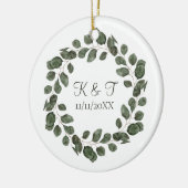 Monogram Wedding Date Eukalyptus Blätter Elegant Keramik Ornament (Links)