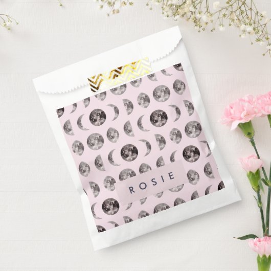 Monogram Whimsical Dreamy Moon Phases Geschenktütchen (Versiegelt)