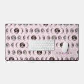 Monogram Whimsical Dreamy Moon Phases Schreibtischunterlage (Tastatur & Maus)