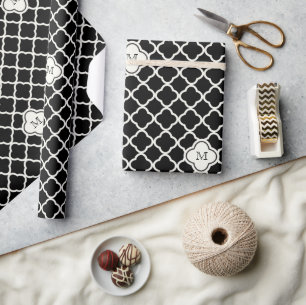 Monogram White & Black Quatrefoil Muster Hochzeit Geschenkpapier