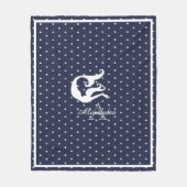 Monogram White Meerjungfrau auf Marineblau Fleecedecke (Vorderseite)