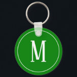 Monogram White on Green Schlüsselanhänger<br><div class="desc">Ein Schlüsselanhänger mit weißem Monogramm auf grünem Hintergrund. Passen Sie den Schlüsselanhänger mit Ihren eigenen Initialen oder Initialen, Farben, u.a. an.</div>