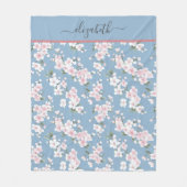 Monogram White Pink Blue Floral Blume Shabby Chic Fleecedecke (Vorderseite)