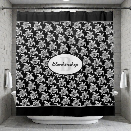 Monogram White Tribal Turtle Pattern Over Black Duschvorhang