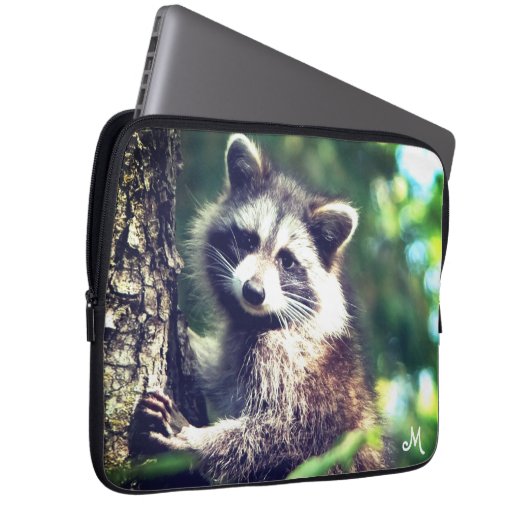 Monogram & Wild Raccoon auf dem Dschungel Laptopschutzhülle (Vorne Rechts)