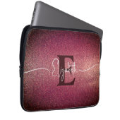 Monogram Wine Red Glitzer Girly Glam Laptopschutzhülle (Vorne Rechts)