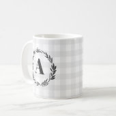 Monogram Wreath Gray Karo Pattern Kaffeetasse (Vorderseite Links)