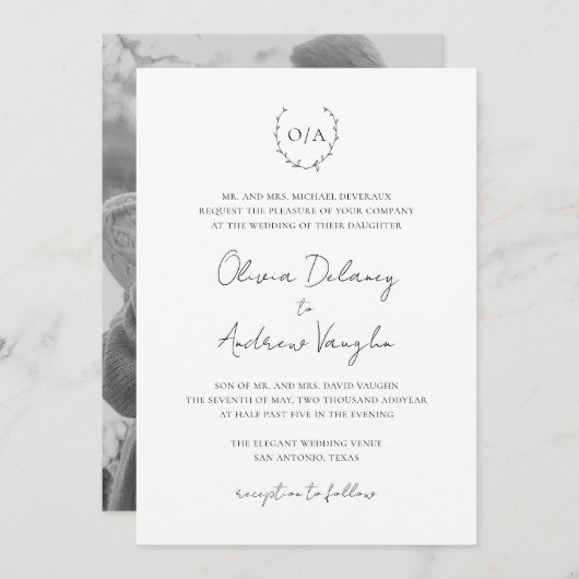 Monogram Wreath Wappen Foto Elegante Hochzeit Einladung (Vorne/Hinten)