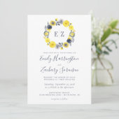 Monogram Yellow Graue Floral Wreath Wedding Einladung (Stehend Vorderseite)