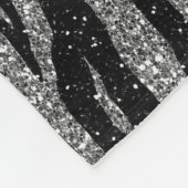 Monogram Zebra Print Black and Grau Silver Fleecedecke (Ecke)